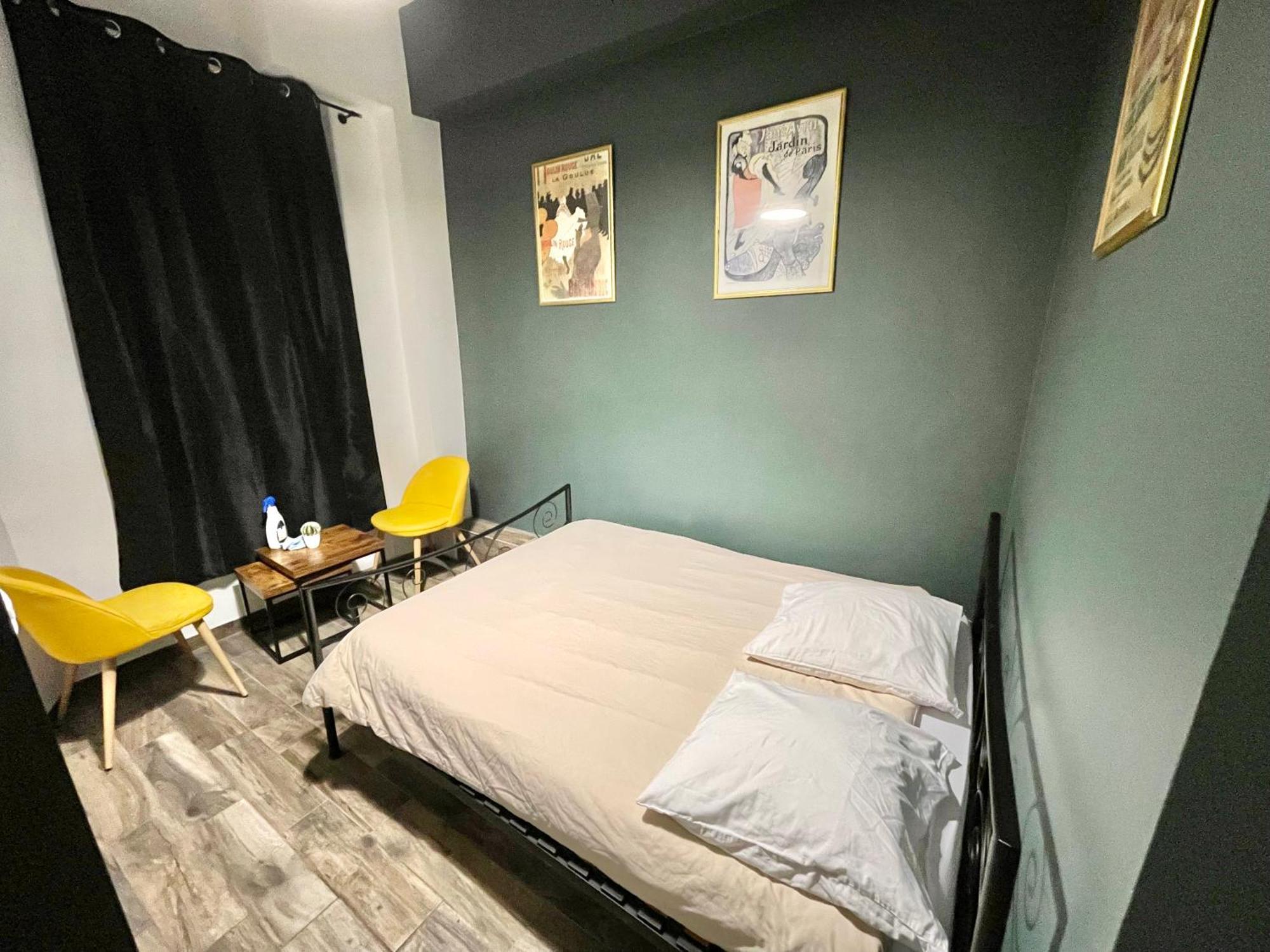 Le Globe Hostal