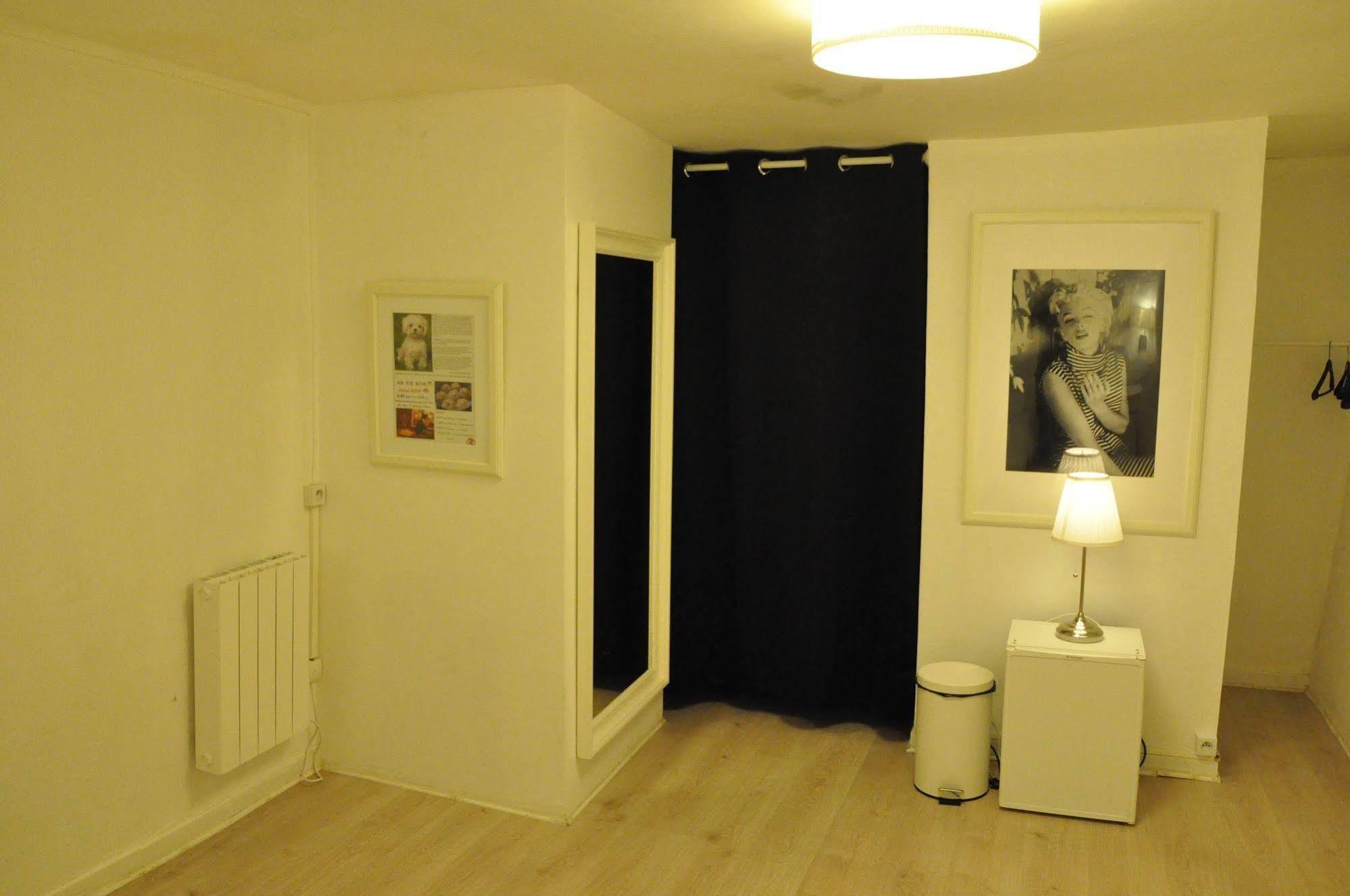 Le Globe Hostal